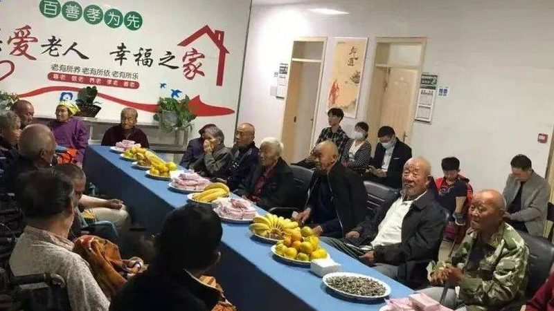 失能老人护理包优缺点对比