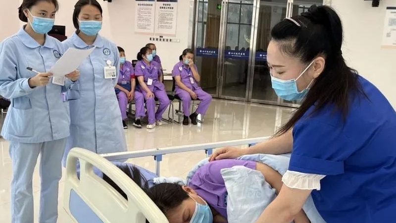 老年公寓厨房定制橱柜：价格因素与选择要点